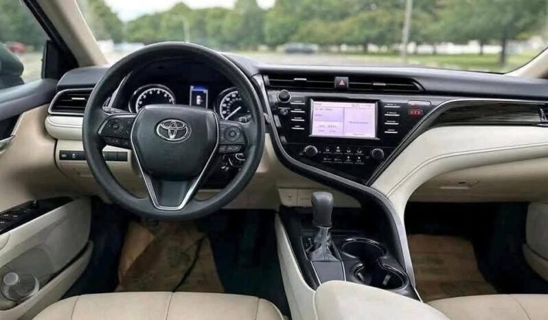 
								Used 2019 Toyota Camry full									