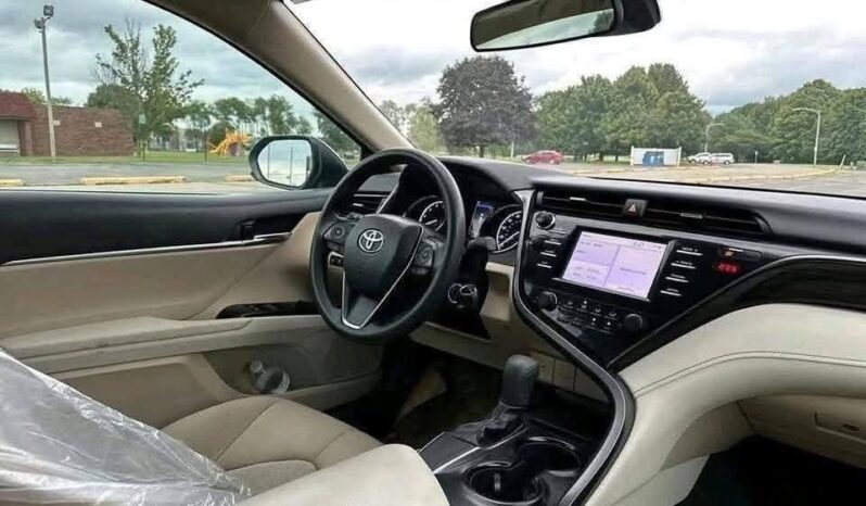 
								Used 2019 Toyota Camry full									