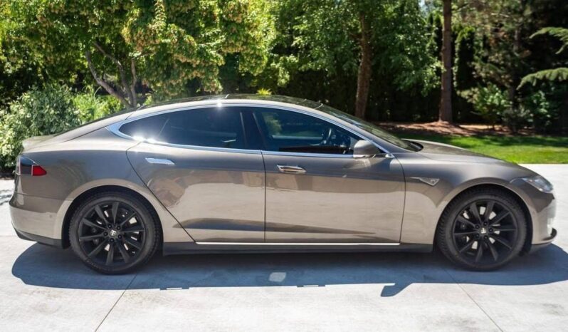 
								Used 2016 Tesla S90D full									