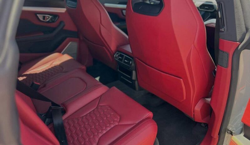 
								Used Lamborghini Urus full									