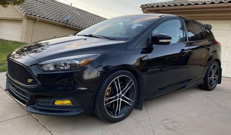 
								New 2016 Ford Focus ST full									