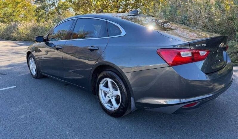 
								Used 2017 Chevrolet Malibu full									
