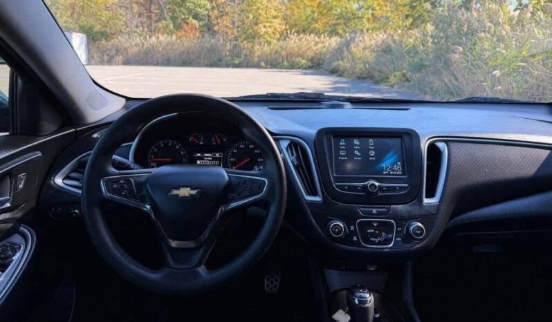 
								Used 2017 Chevrolet Malibu full									