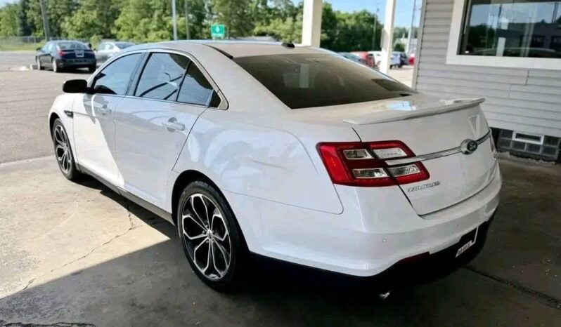 
								Used 2017 Ford Taurus SHO full									