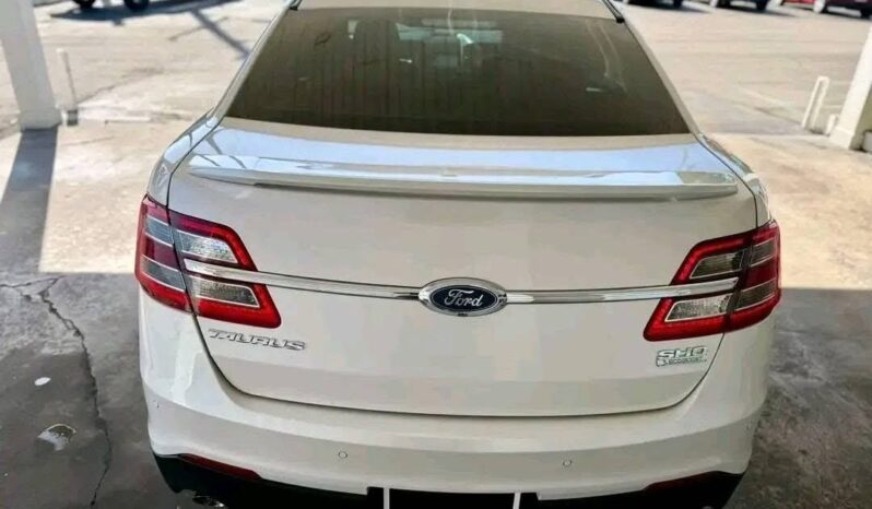 
								Used 2017 Ford Taurus SHO full									