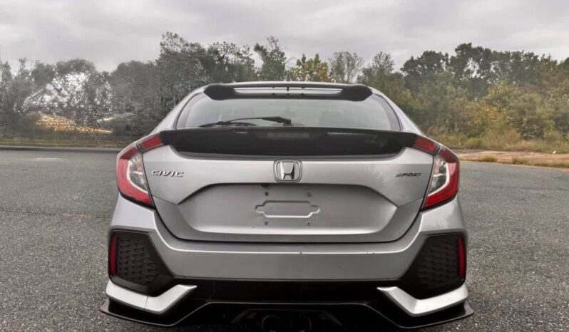 
								Used 2017 Honda civic hatchback full									