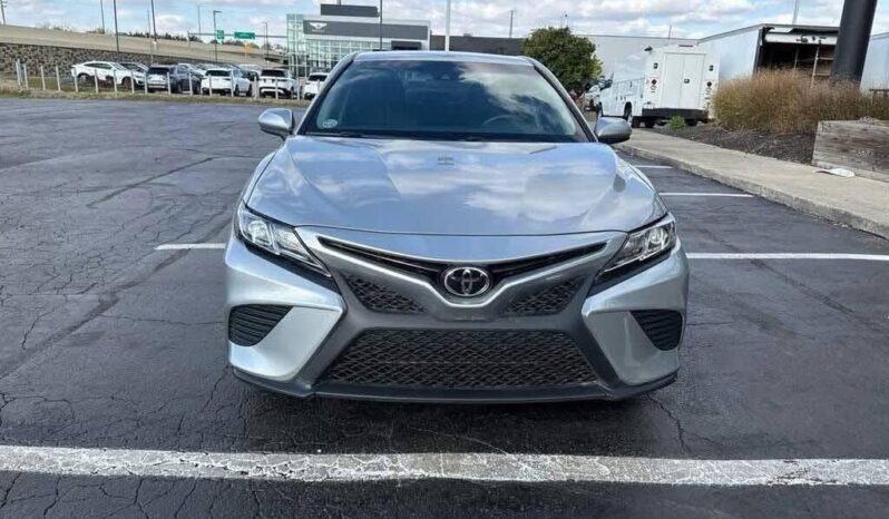 
								Used Toyota Camry SE full									