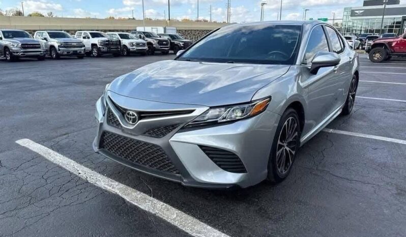 
								Used Toyota Camry SE full									