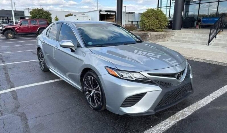 
								Used Toyota Camry SE full									