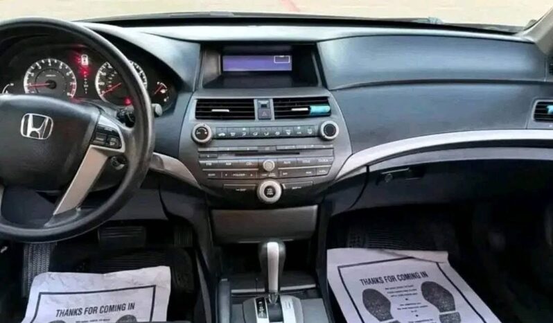 
								New 2011 Honda Accord full									