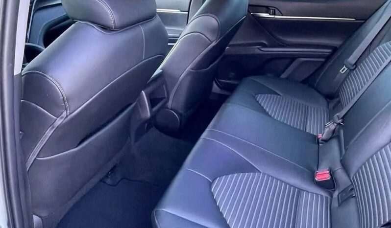 
								Used 2021 Toyota Camry SE full									