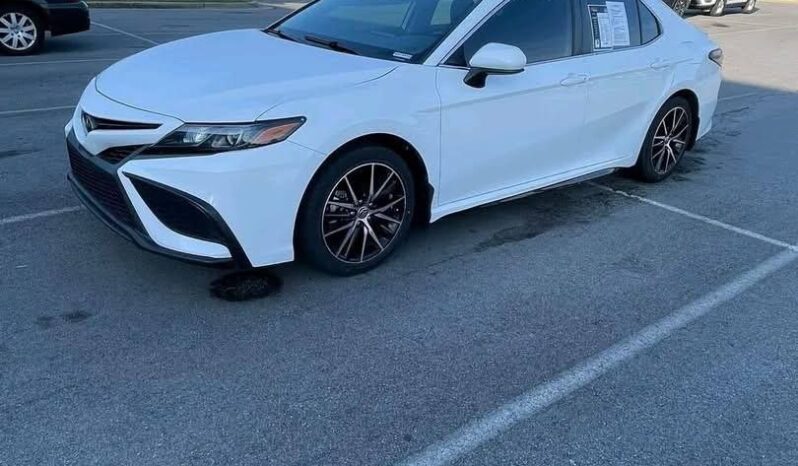 
								Used 2021 Toyota Camry SE full									