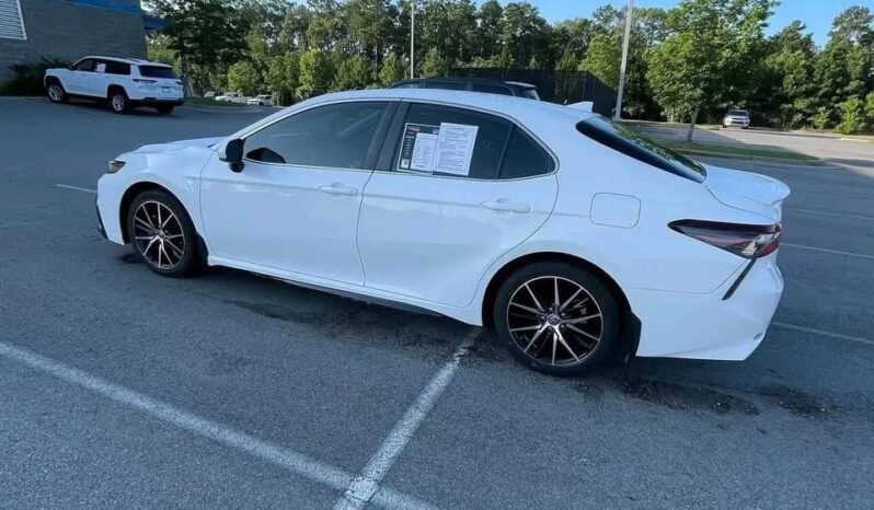 
								Used 2021 Toyota Camry SE full									