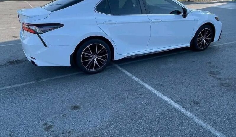 
								Used 2021 Toyota Camry SE full									