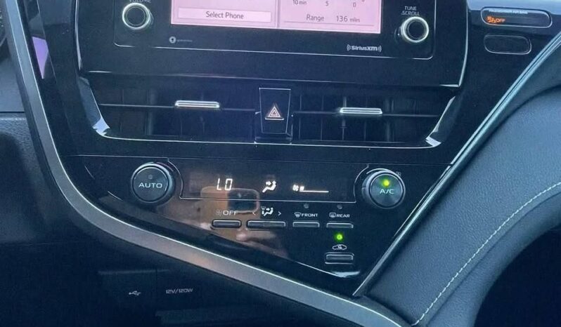 
								Used 2021 Toyota Camry SE full									