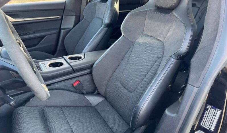 
								Used 2022 Porsche Taycan GTS full									