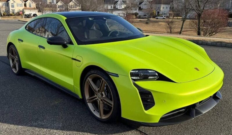 
								Used 2022 Porsche Taycan GTS full									