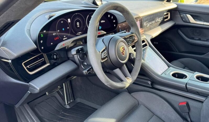 
								Used 2022 Porsche Taycan GTS full									