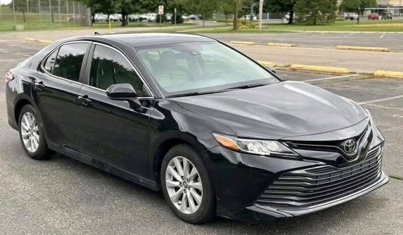 
								New 2019 Toyota Camry full									