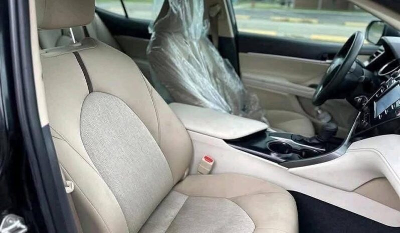 
								New 2019 Toyota Camry full									