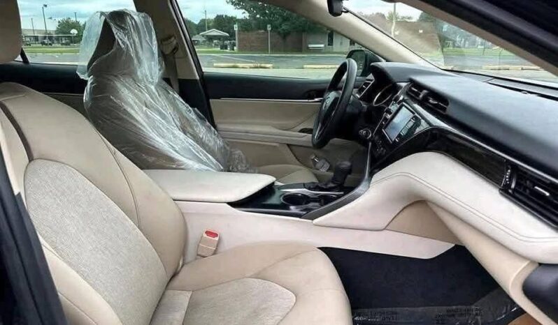 
								New 2019 Toyota Camry full									