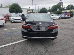 
										Used Honda CR-V full									