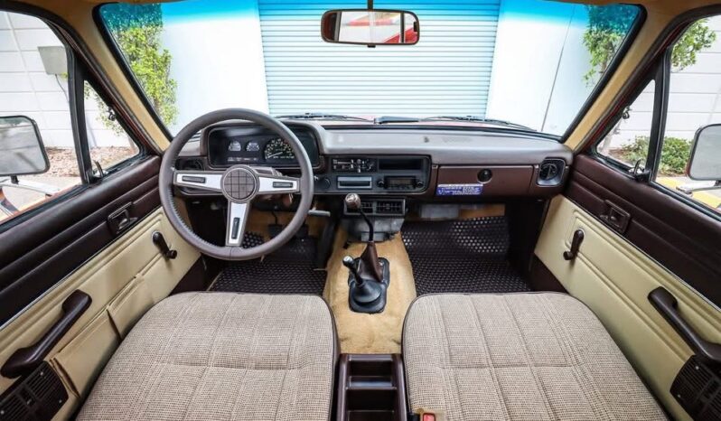 
								Used 1983 Toyota Pickup Deluxe full									