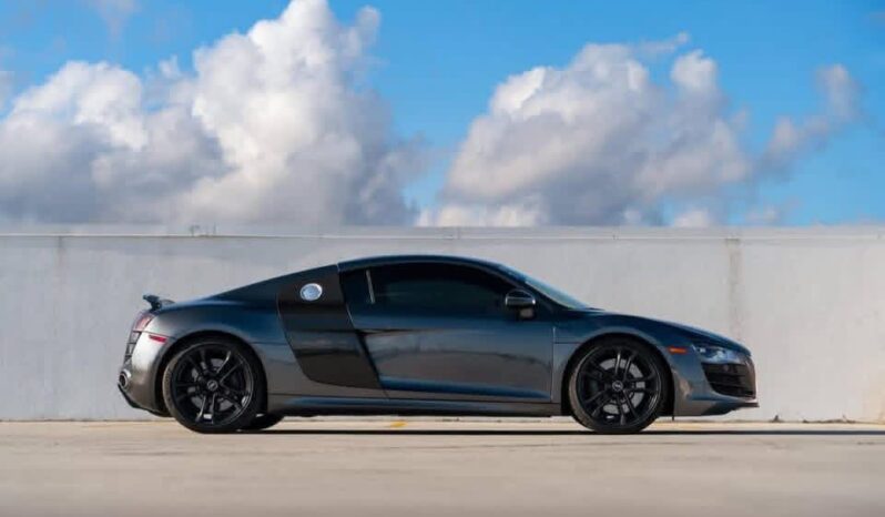 
								Used 2022 Audi R8 full									
