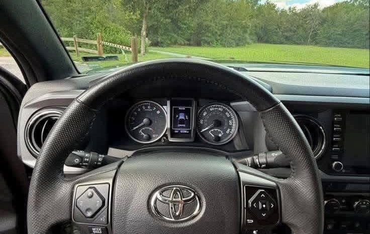 
								2021 Toyota Tacoma TRD Off-Road Double Cab full									