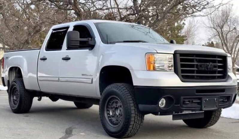 
								Used 2010 GMC Sierra full									