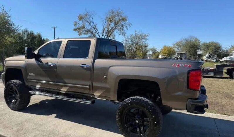 
								Used 2015 Chevrolet Silverado 2500HD High Country 4×4 full									