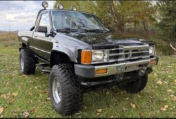 
										Used 1988 Toyota Pickup 5-Speed 4×4 full									