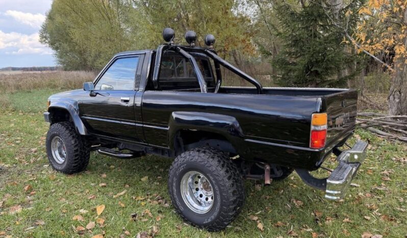 
								Used 1988 Toyota Pickup 5-Speed 4×4 full									
