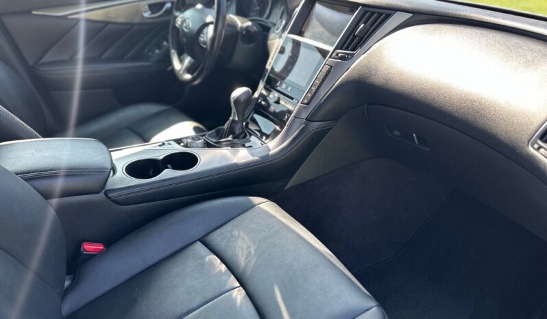 
								Used 2017 Infiniti Q50 full									