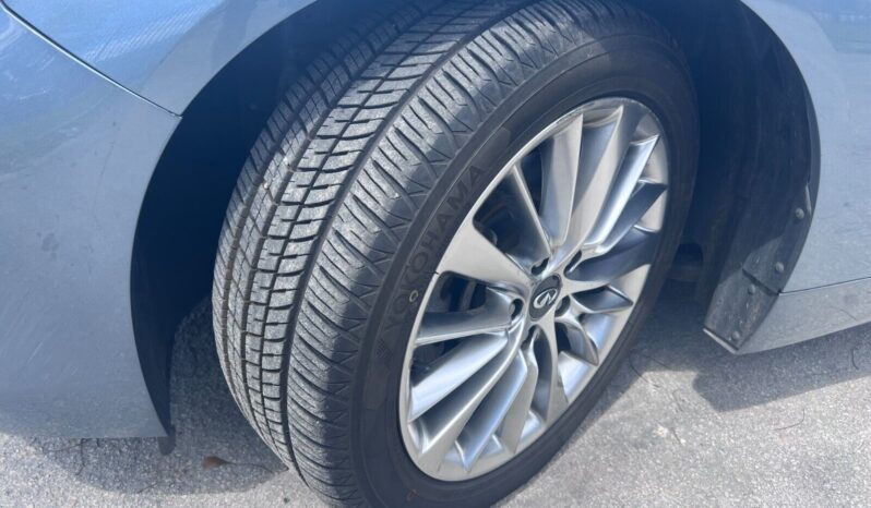 
								Used 2018 Infiniti Q50 full									