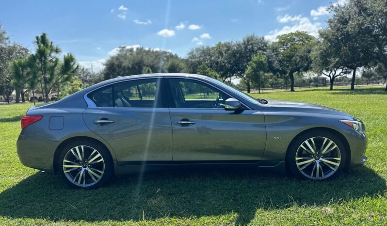 
								Used 2017 Infiniti Q50 full									