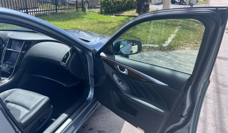 
								Used 2018 Infiniti Q50 full									