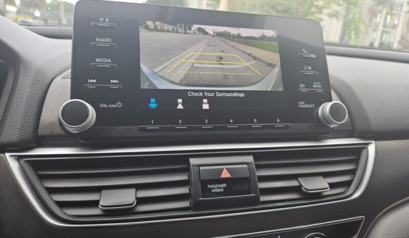 
								Used 2018 Honda Accord full									