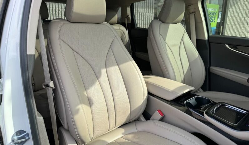 
								Used 2022 LINCOLN NAUTILUS RESERVE full									