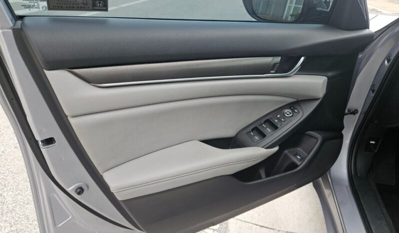 
								Used 2018 Honda Accord full									