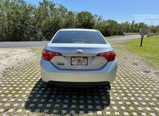 
								Used 2017 Toyota Corolla full									