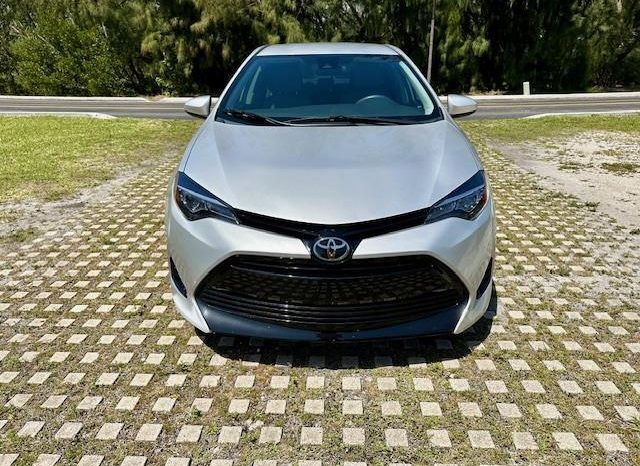 
								Used 2017 Toyota Corolla full									