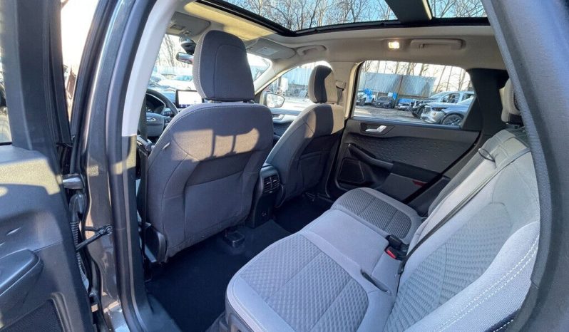 
								Used 2020 Ford Escape SE full									