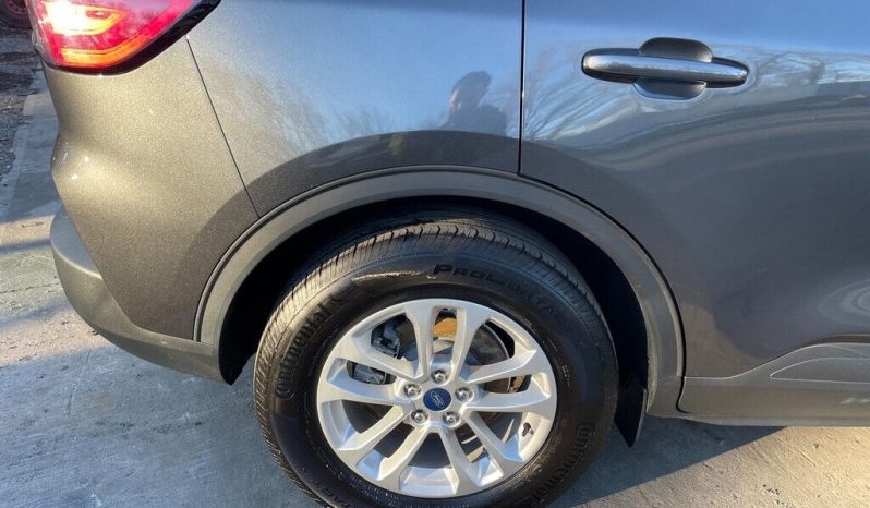 
								Used 2020 Ford Escape SE full									