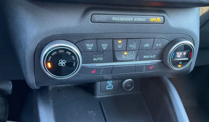 
								Used 2020 Ford Escape SE full									