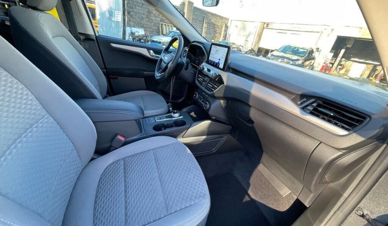 
								Used 2020 Ford Escape SE full									