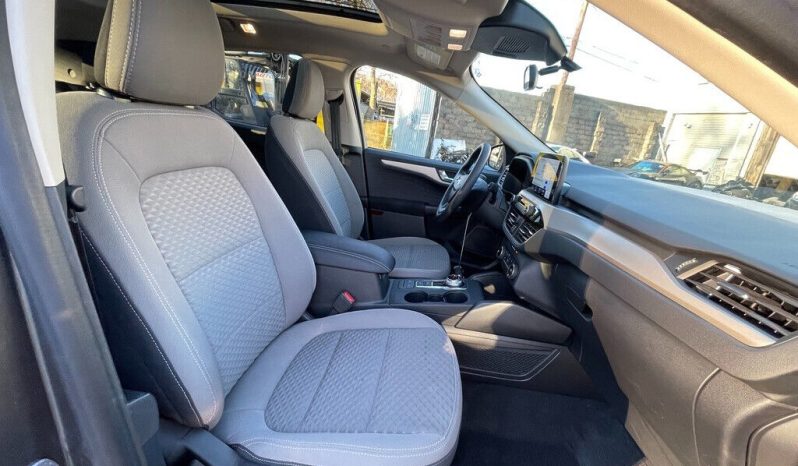 
								Used 2020 Ford Escape SE full									